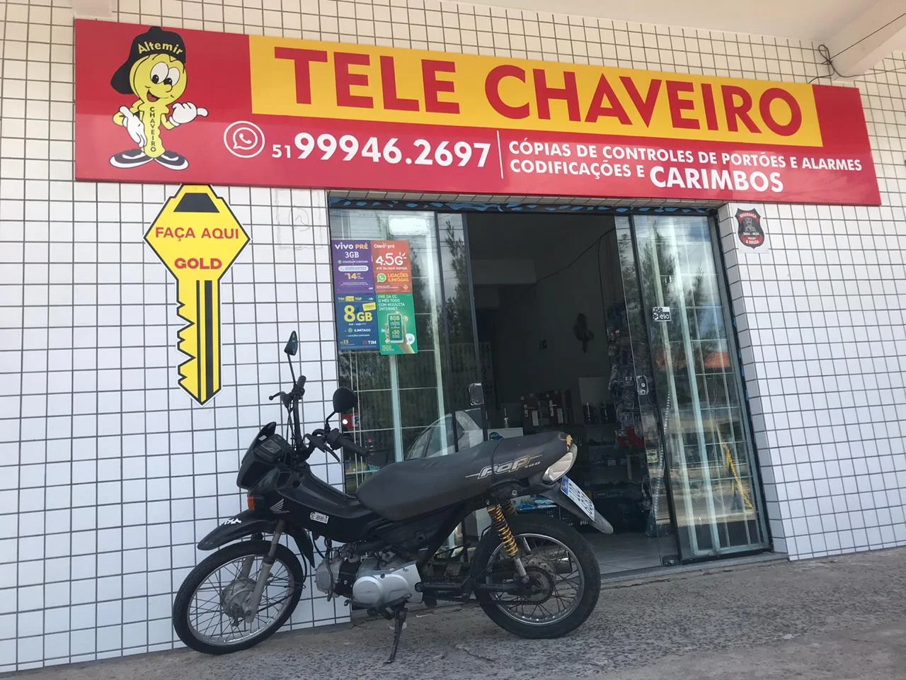 Fachada da Tele Chaveiro Tramandaí na Avenida Minas Gerais